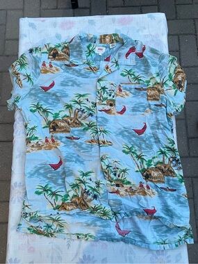 Levis Men's Light Blue Tropical Print Short Sleeve shirt
